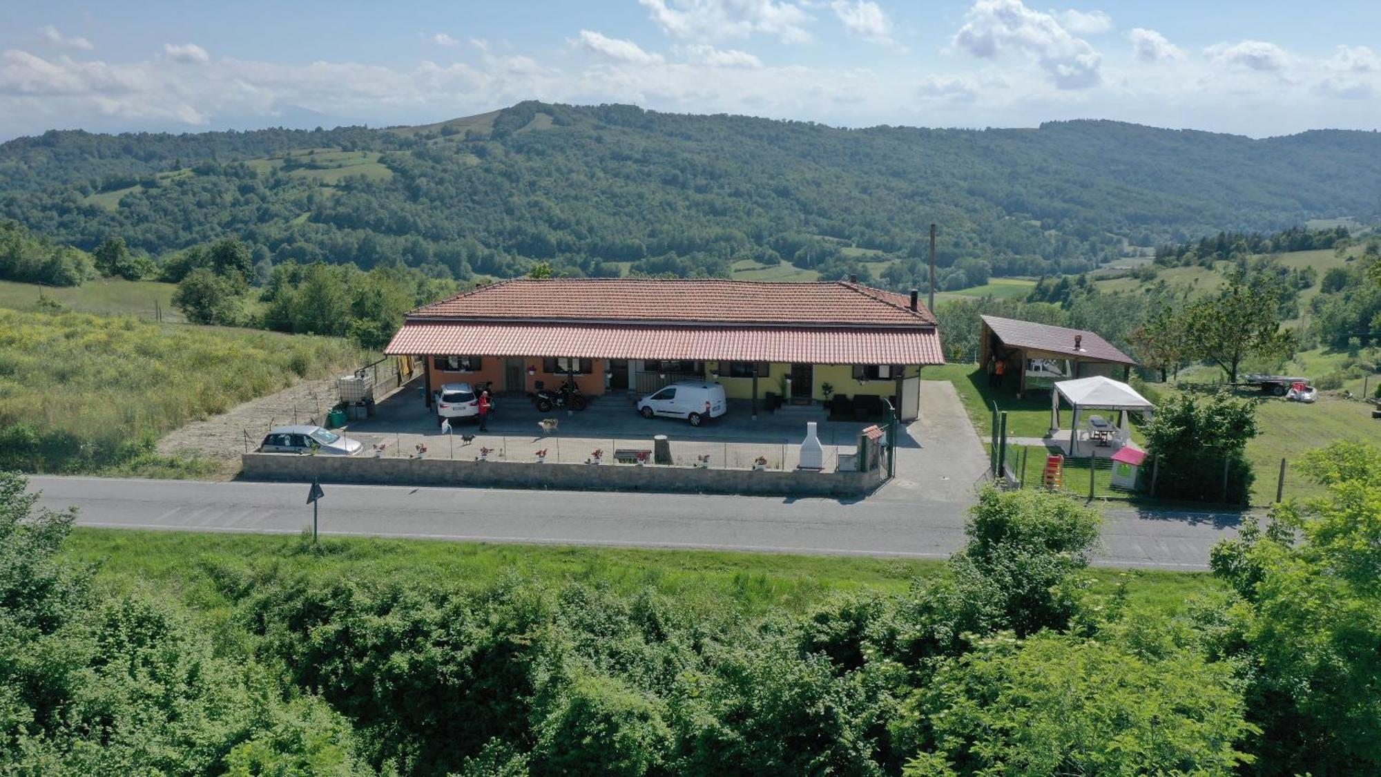 Casa Vacanze Mombarcaro Exterior foto