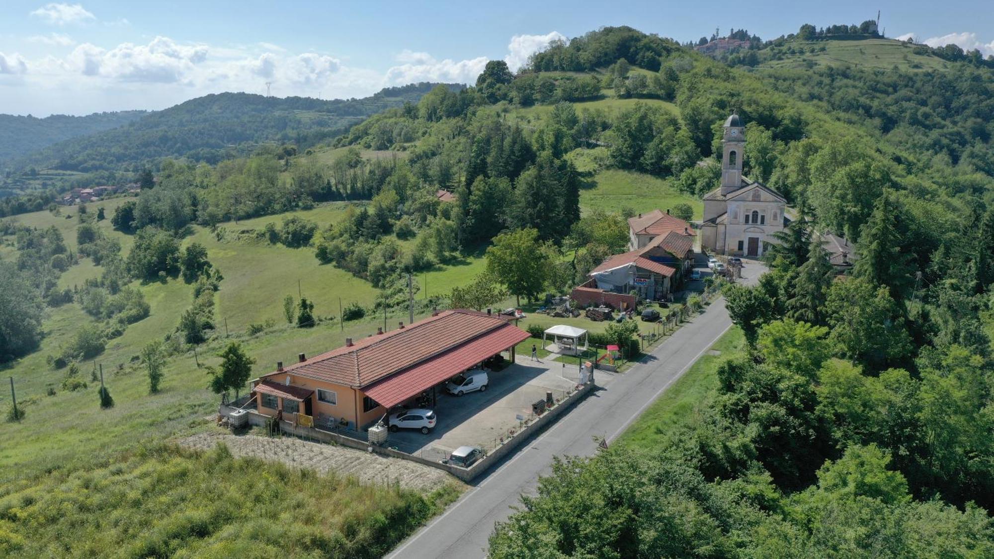 Casa Vacanze Mombarcaro Exterior foto
